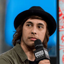 Vic Fuentes V1