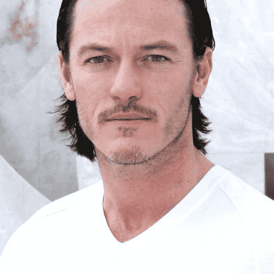 Luke Evans AI Voice