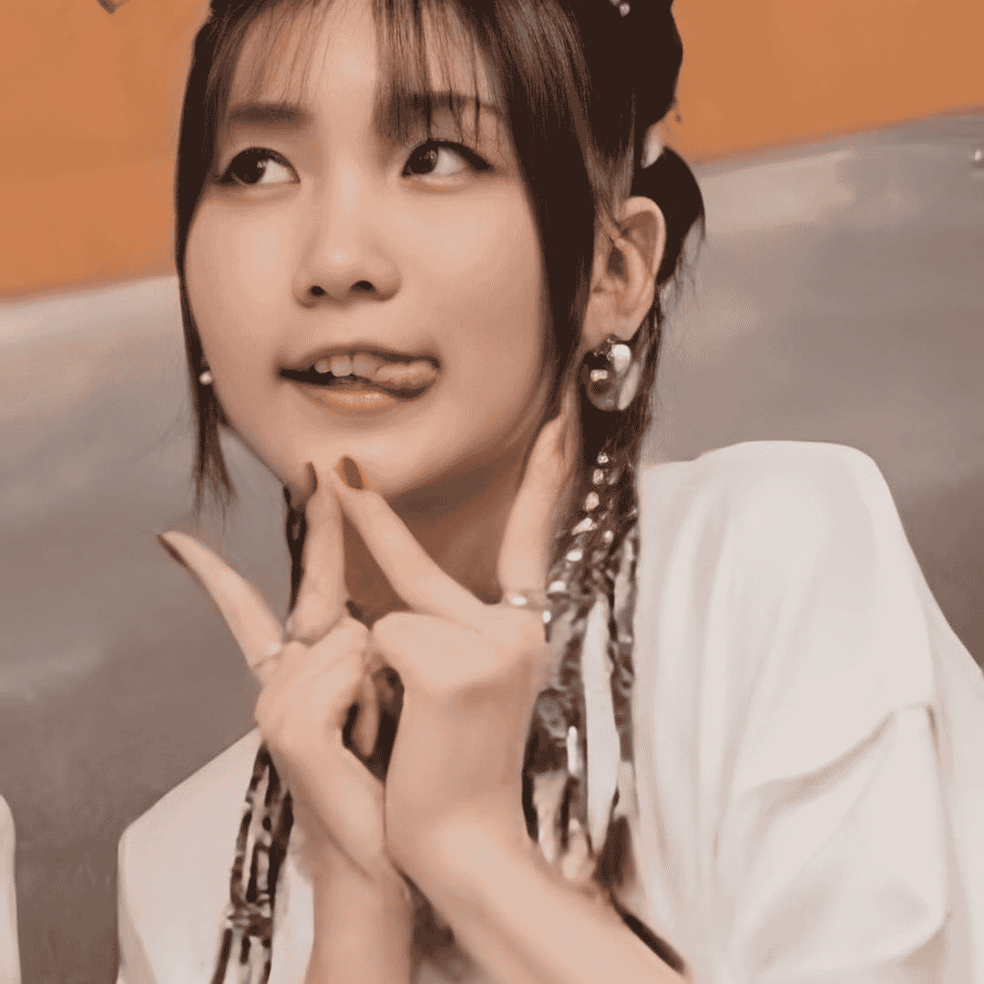 Lilas Ikuta YOASOBI  Image