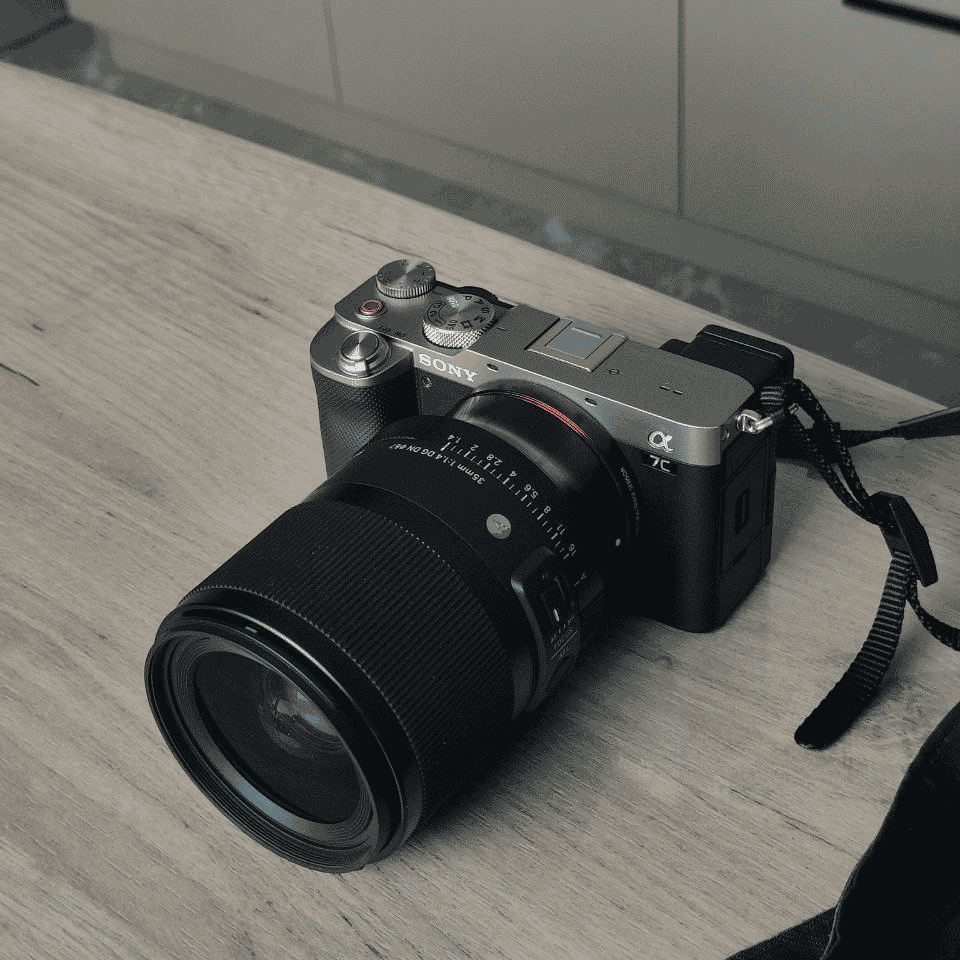 Sony A7C camera Image