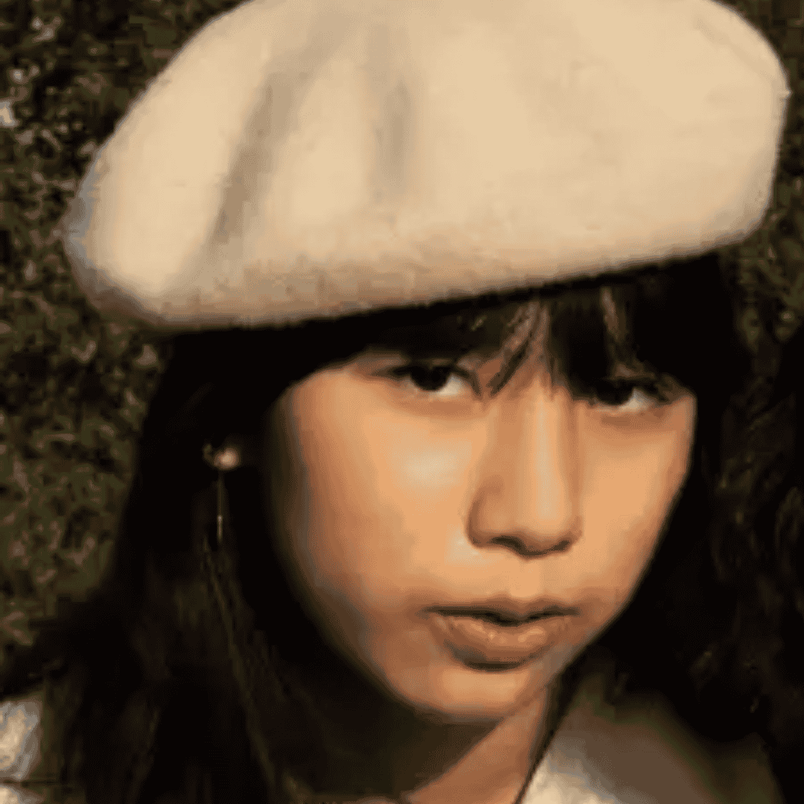 Lucia - Linda Linda's  AI Voice
