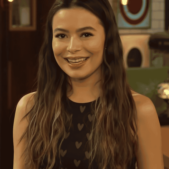 Miranda Cosgrove (2) Image