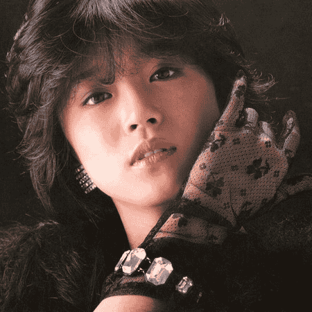Akina Nakamori Image