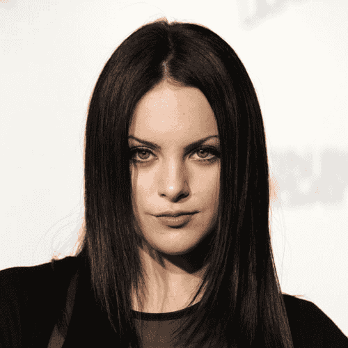 Ai Elizabeth Gillies  Image