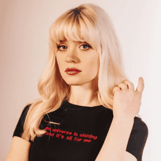 Maisie Peters (aiverse) AI Voice