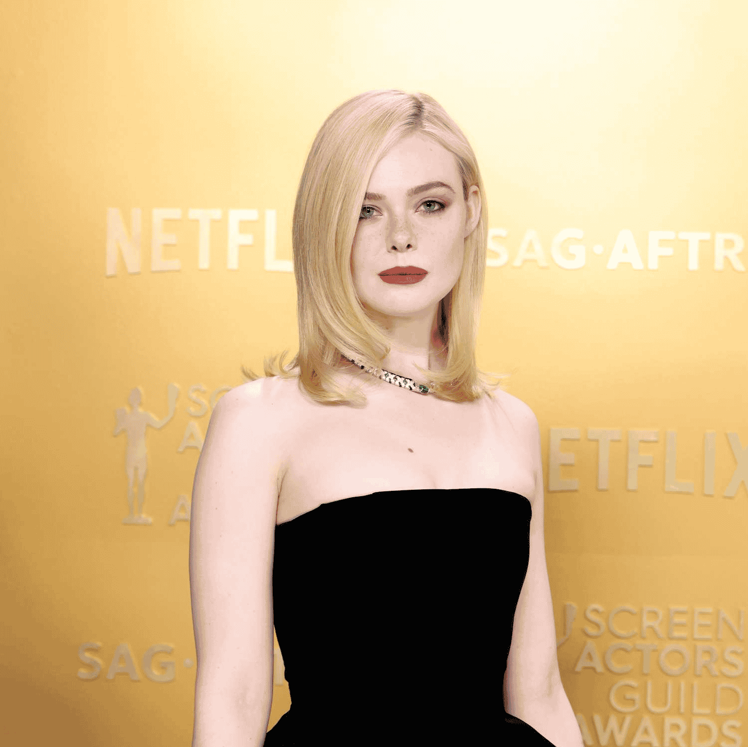 ellefanning(voz fluida) AI Voice