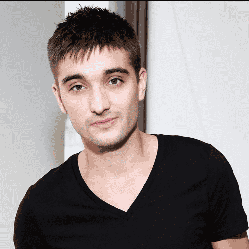 Tom Parker v1  AI Voice