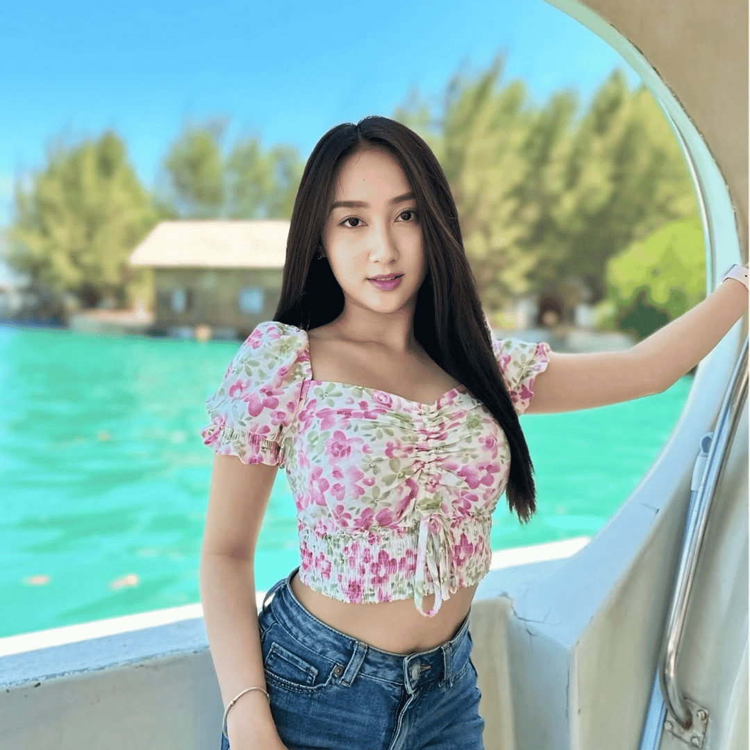 Sandrina Azzahra AI Voice
