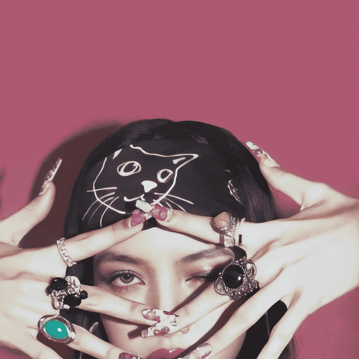Lisa Queen AI Voice