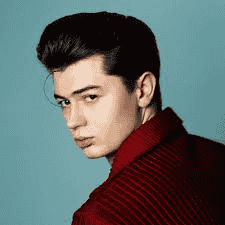 Elliot James Reay AI Voice