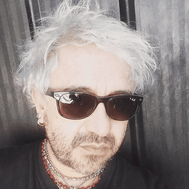 Rodrigo Vizcarra (TRONIC) AI Voice