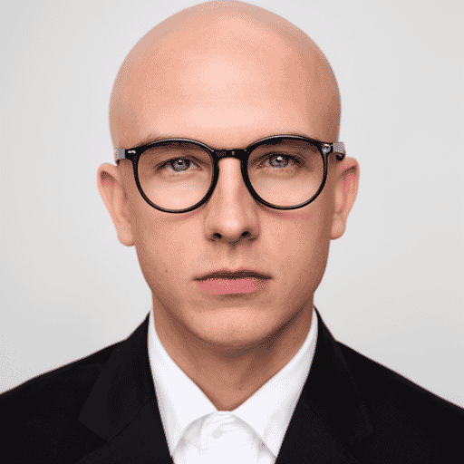 pelado con anteojos AI Voice