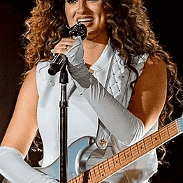 Tori Kelly Image