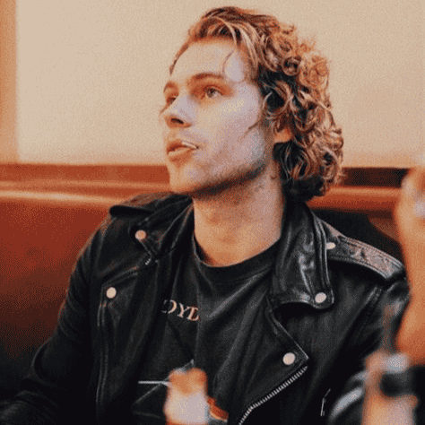 Luke Hemmings (Youngblood Era 2018)  AI Voice