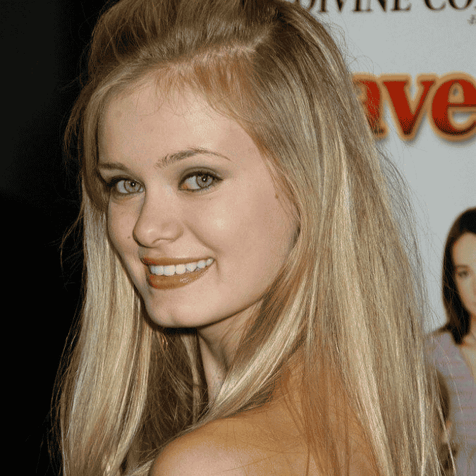 Sara Paxton AI Voice