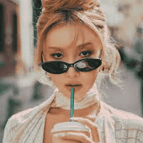 Hwasa (MMM) Image