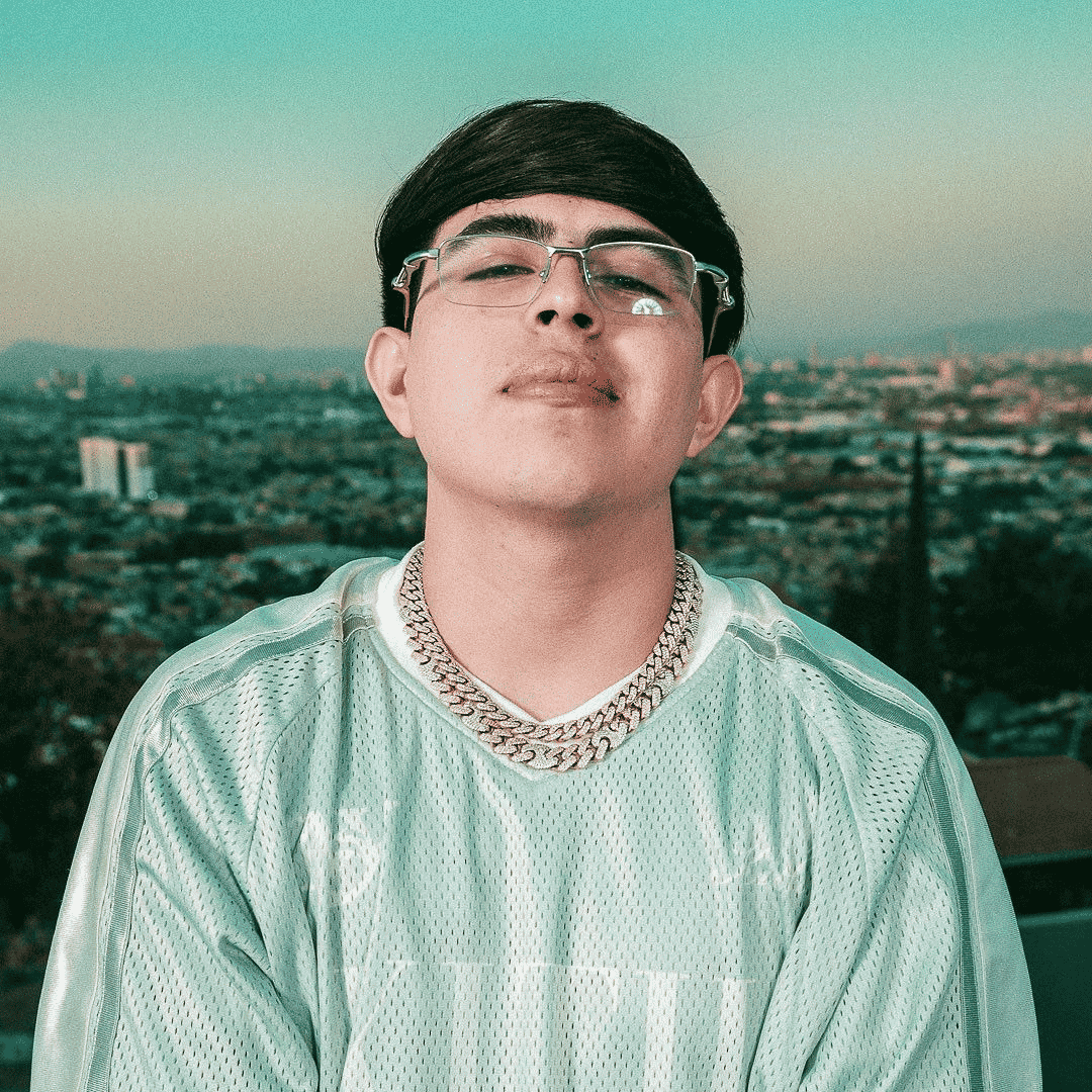 Oscar Maydon [OF]  AI Voice