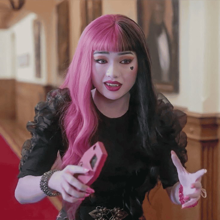 Draculaura  AI Voice