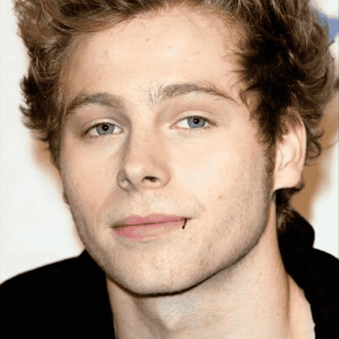 Luke Hemmings - 5SOS 2014 Image