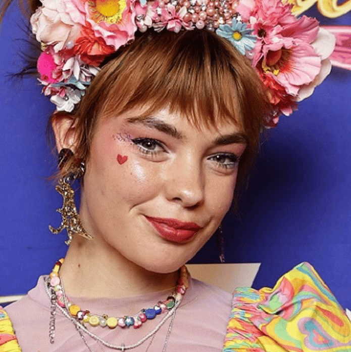 Chloé Hayden (Talking Model) AI Voice