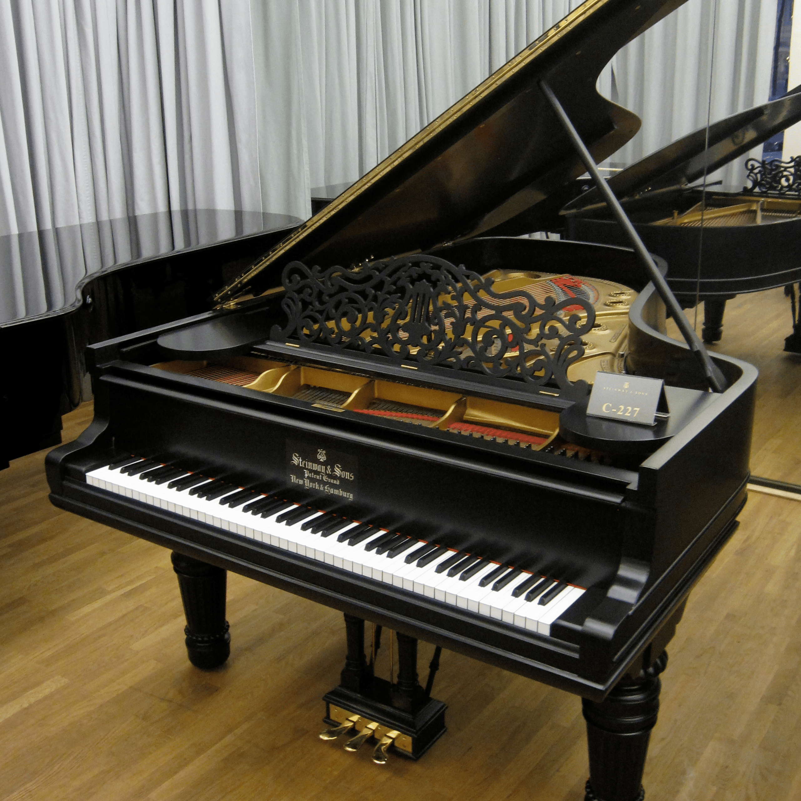 AI Piano AI Voice