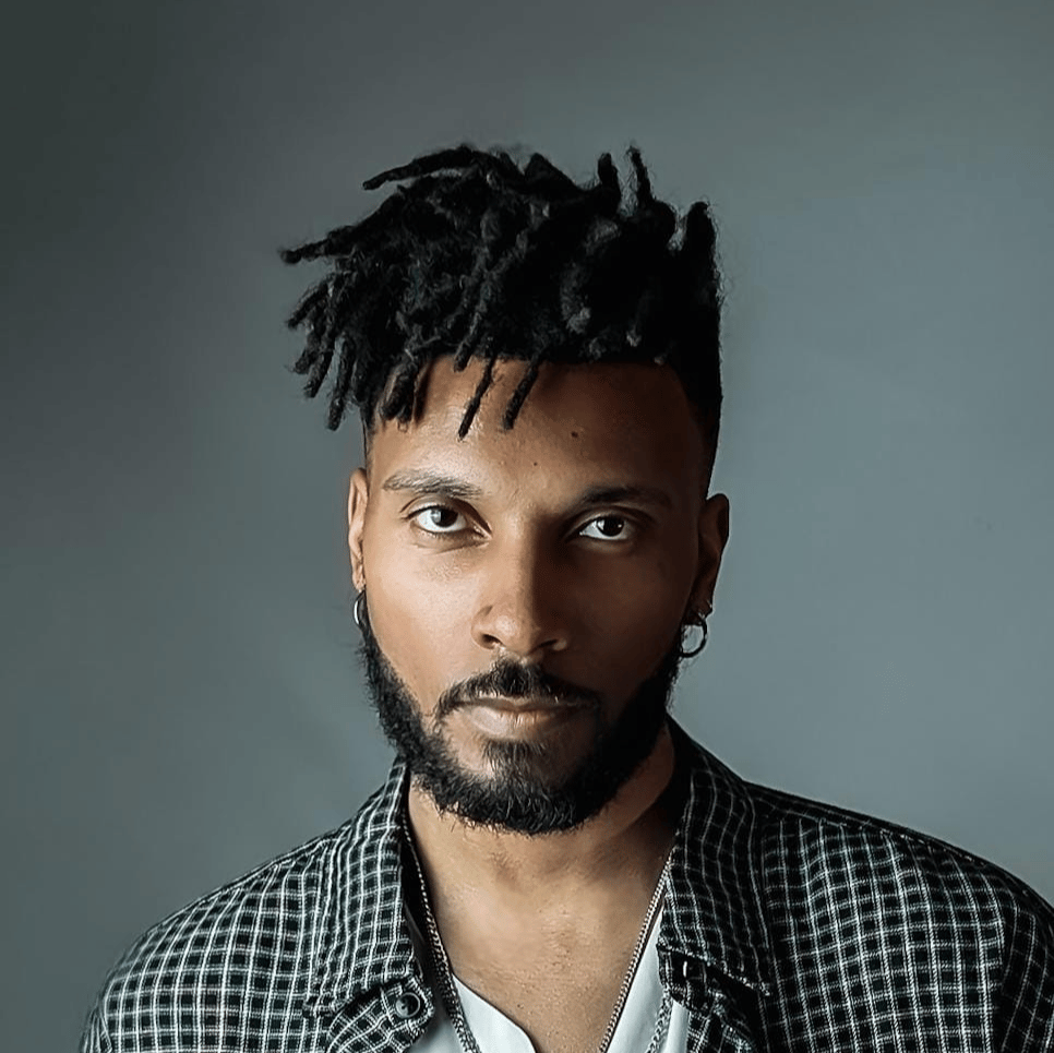 Louis Emrys (Monnekyn vox) AI Voice