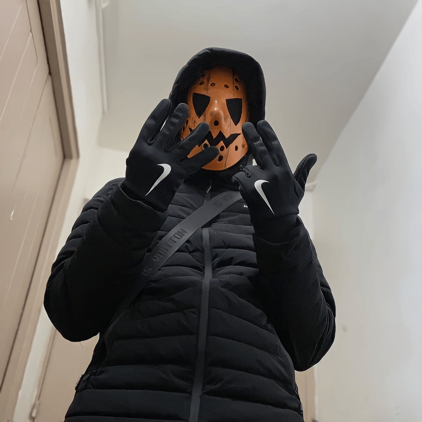 Menace Santana IA AI Voice