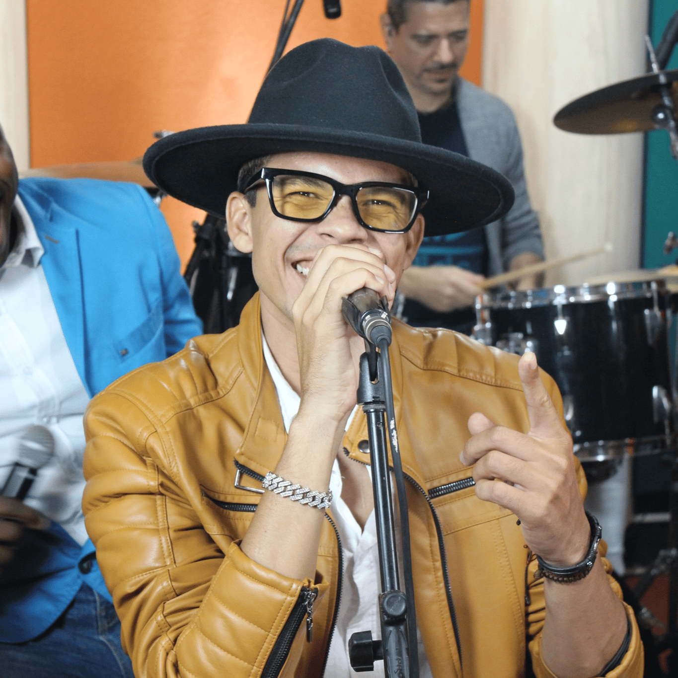Legon, cantante pop salsa venezolano AI Voice