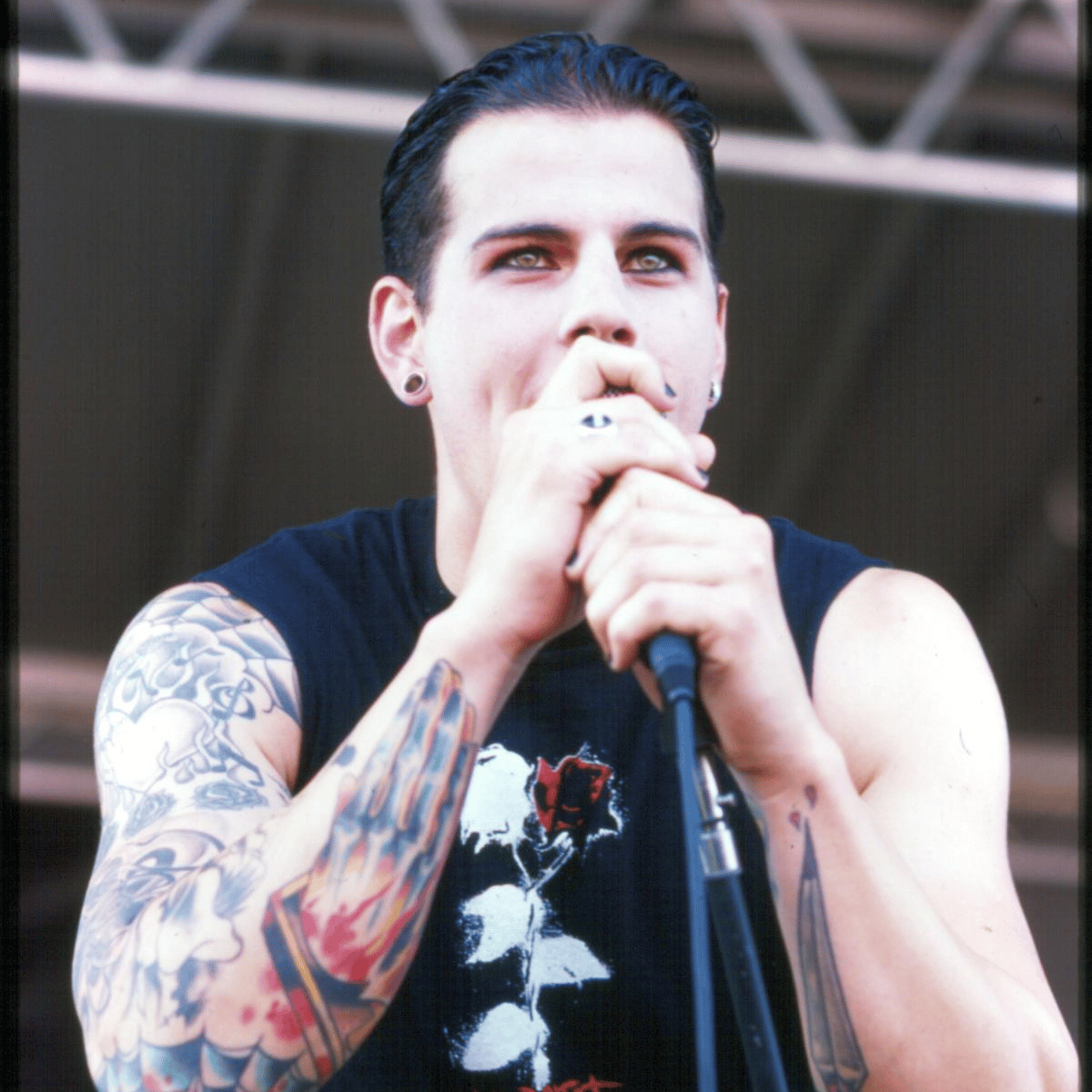 M. Shadows (Waking The Falling Era) AI Voice