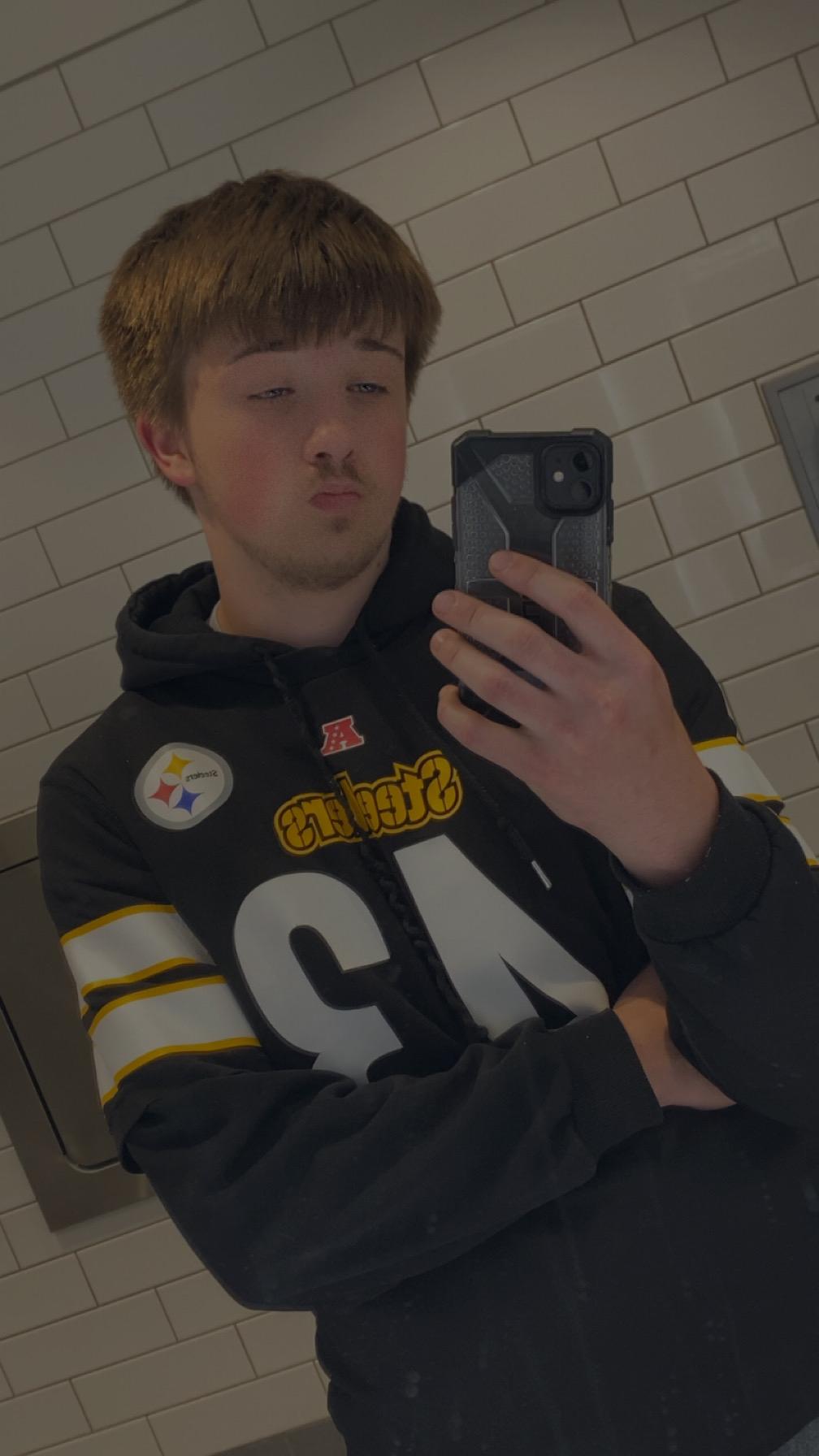 ThatKidStrangeee profile picture