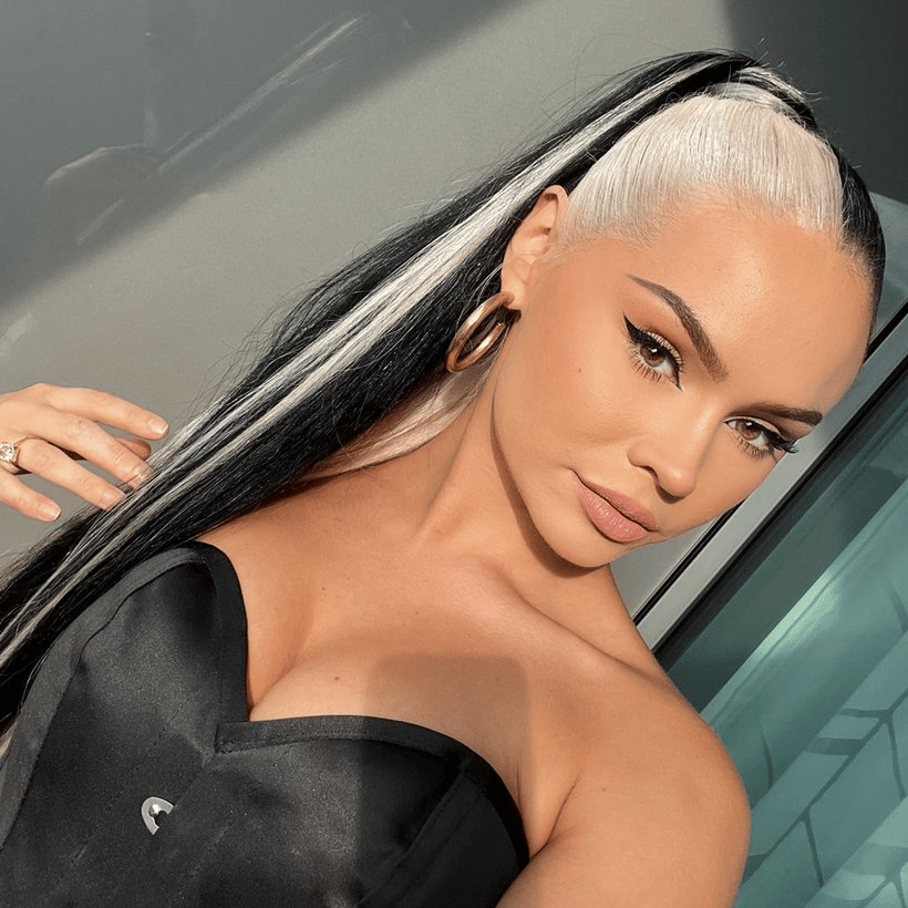 Talia Mar AI Voice