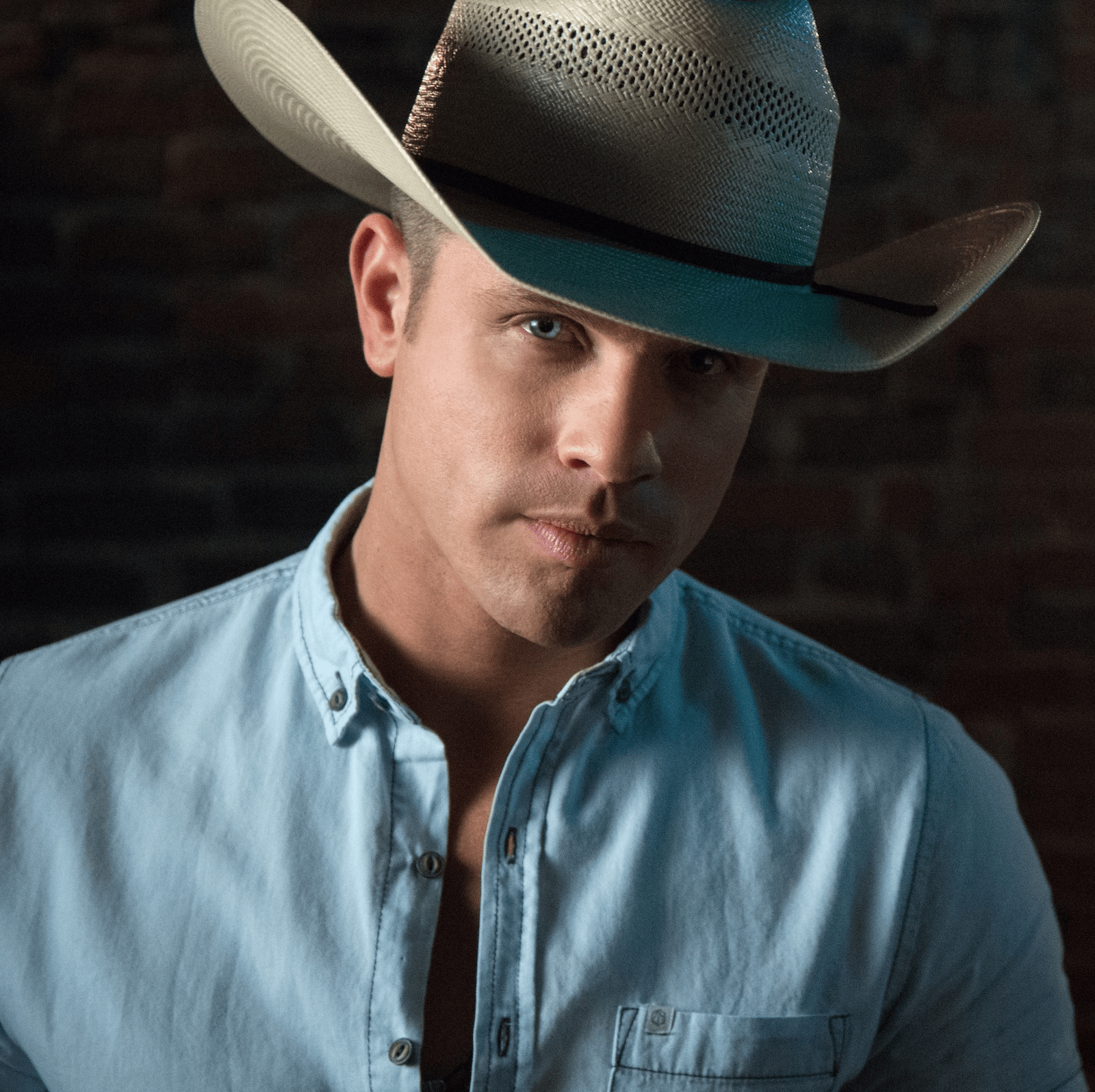 Dustin Lynch AI Voice