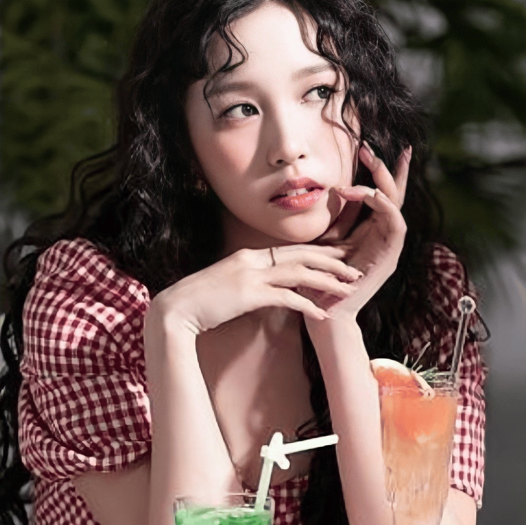 Mina (twice) AI Voice