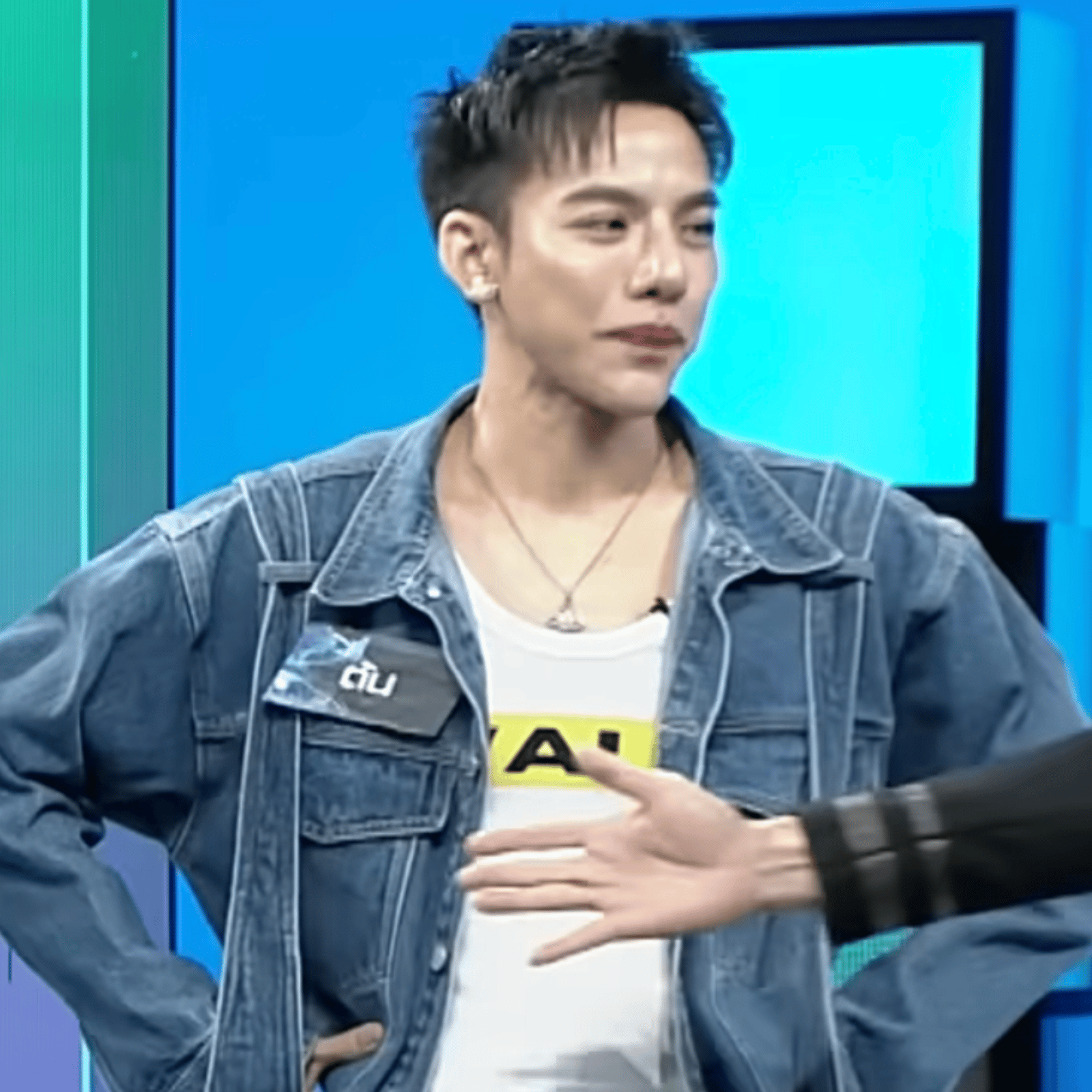 ต้น ธนษิต AI Voice