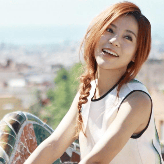 Della Ding AI Voice