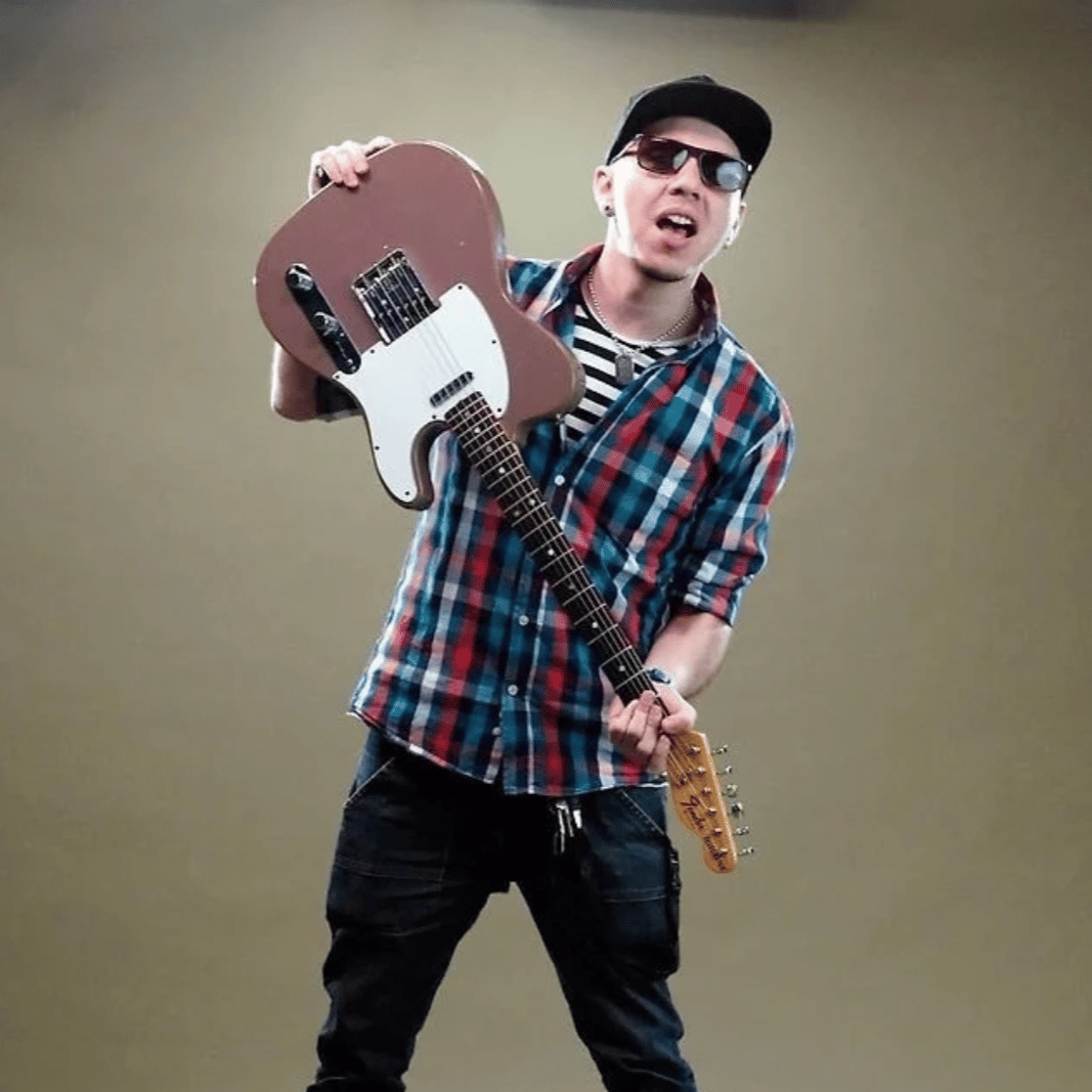 Gustavo Labrin (TRONIC) AI Voice