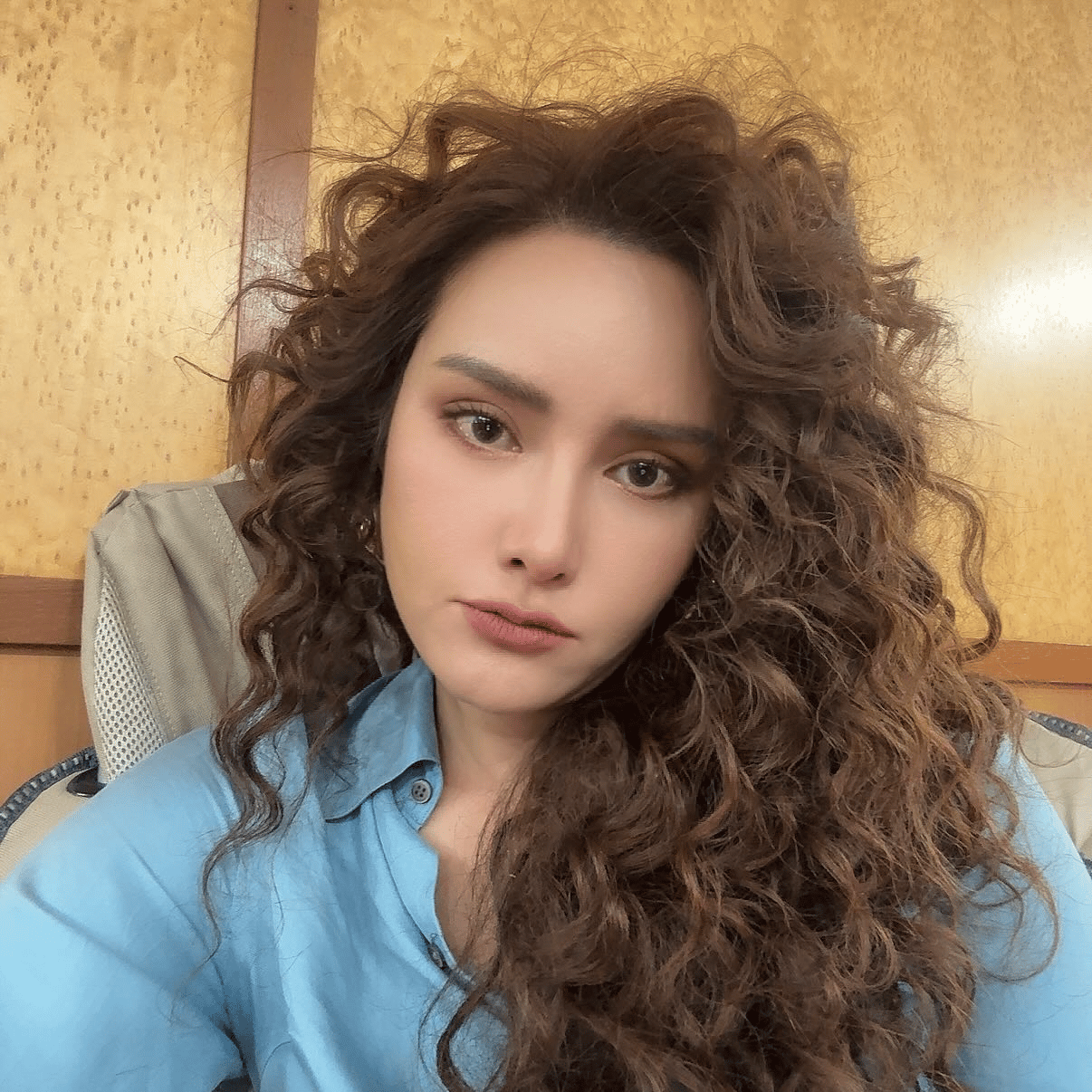 Ying Rhatha Phongam AI Voice