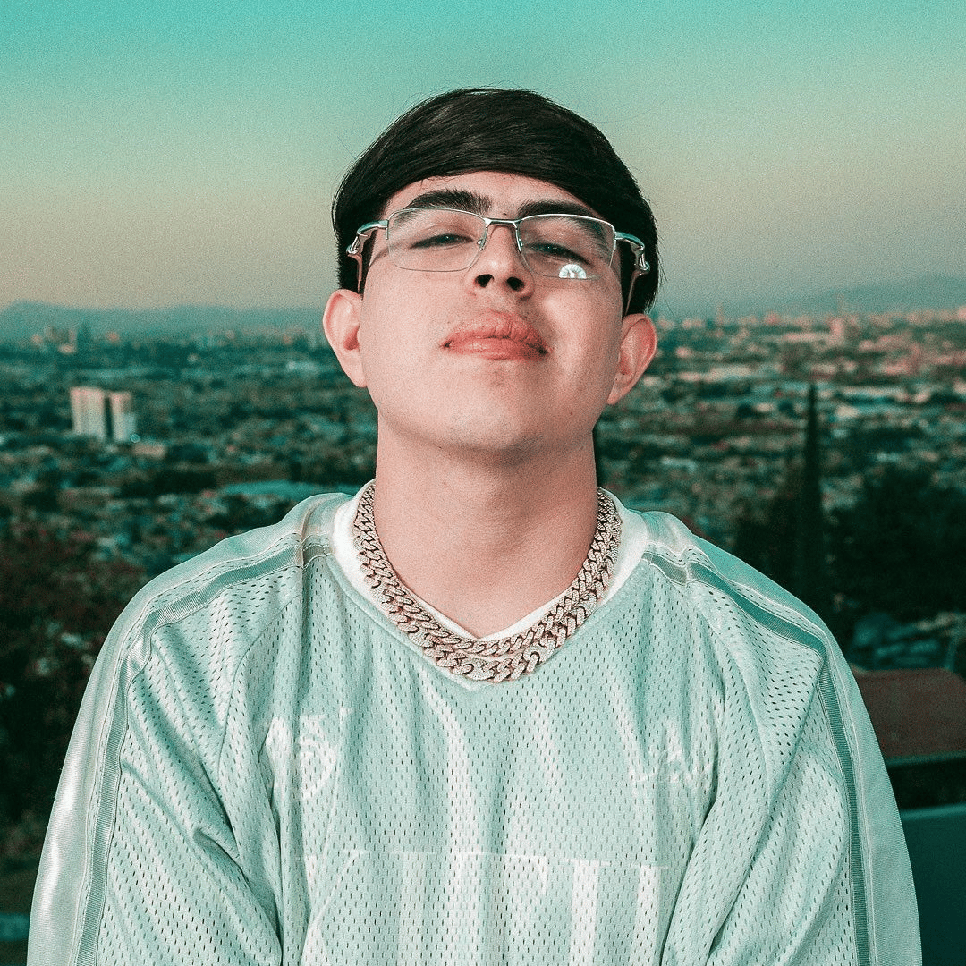Oscar Maydon [OF]  AI Voice
