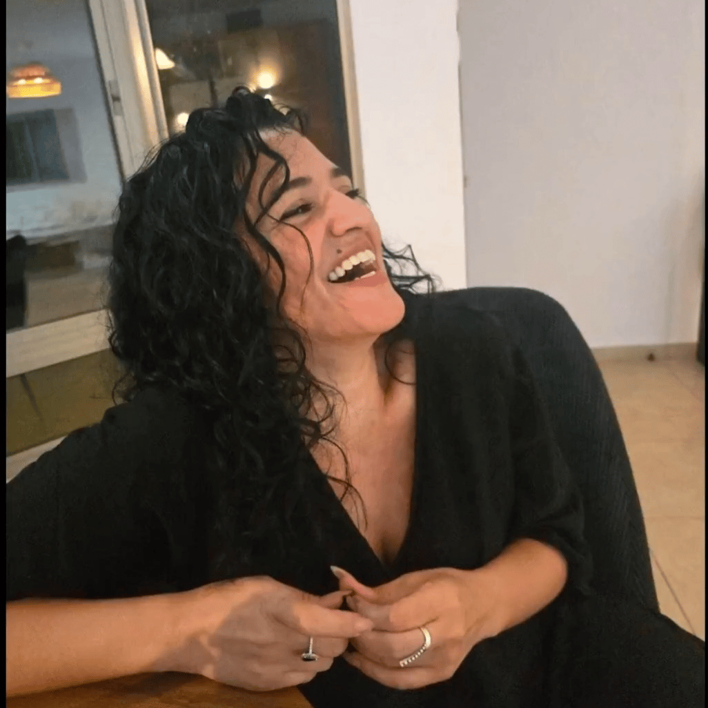 סקארלט בלב AI Voice