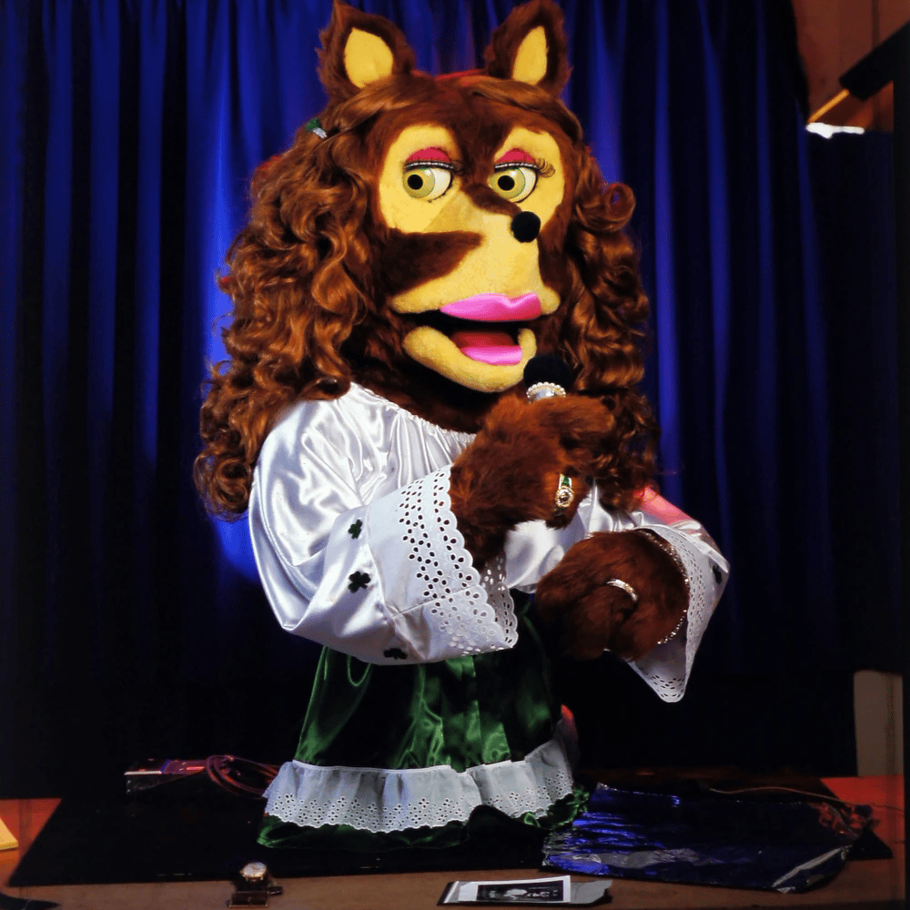 Foxy Colleen (Chuck E. Cheese) AI Voice