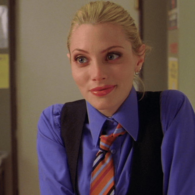 Mia (The Slammin' Salmon) (April Bowlby)