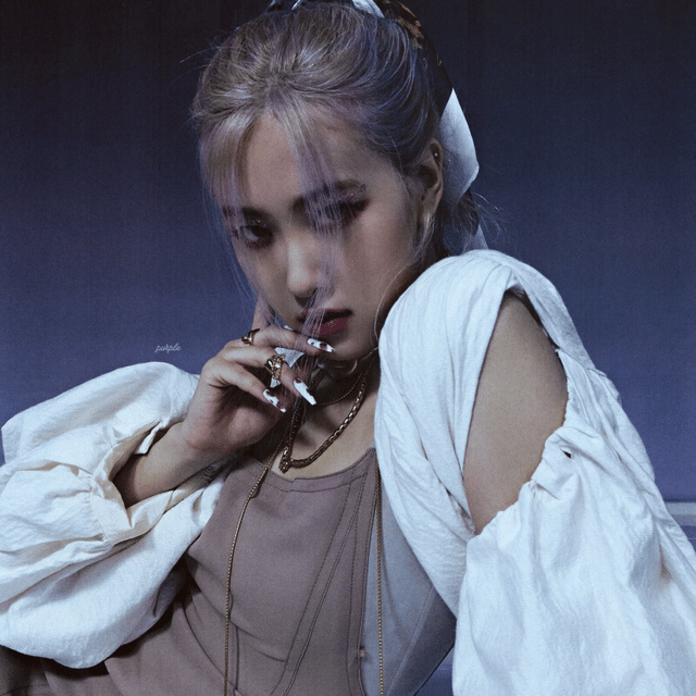 ROSÉ BLACKPINK
