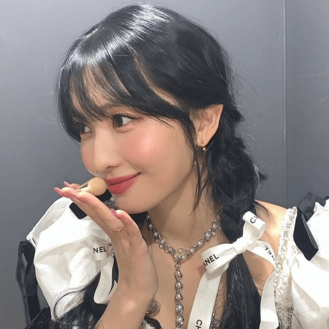 Momo Hirai