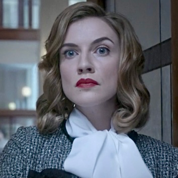 Jacquelyn Scieszka (Sara Canning
