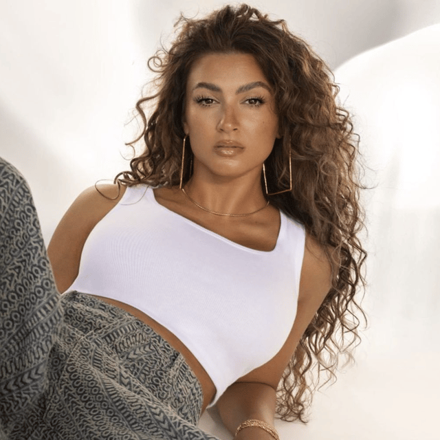 Tori Kelly 