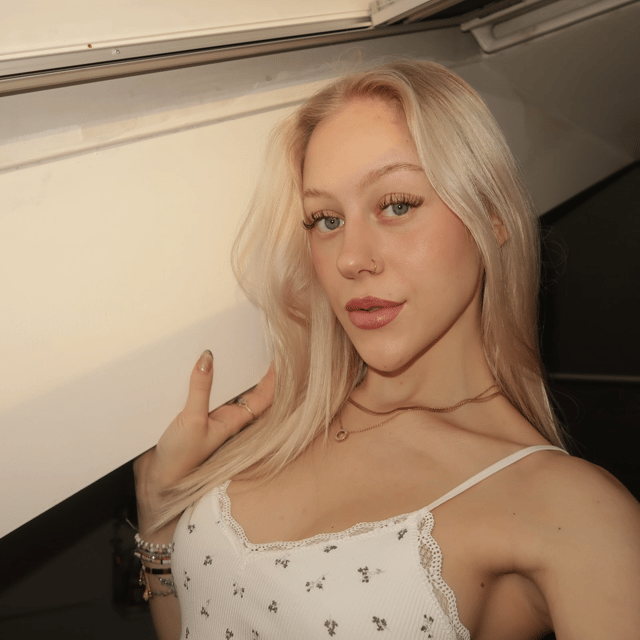 Annie Camel (Annie Veselá)