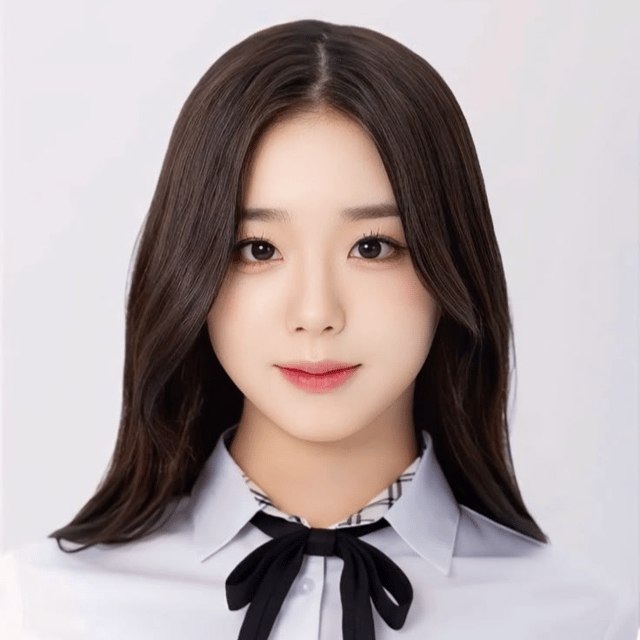 ChaeYeon (TripleS)
