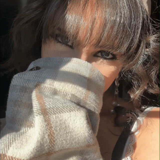 lesly lewis  AI Voice