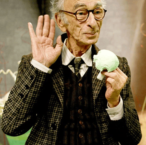 Joe Bucket (David Kelly) Image