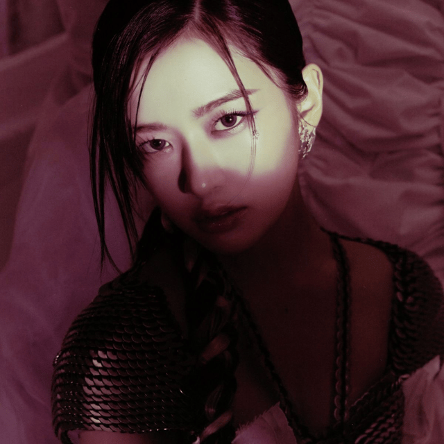 An Yujin model Image